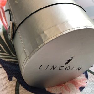 🚙Lincoln Candle + Rounded Box
